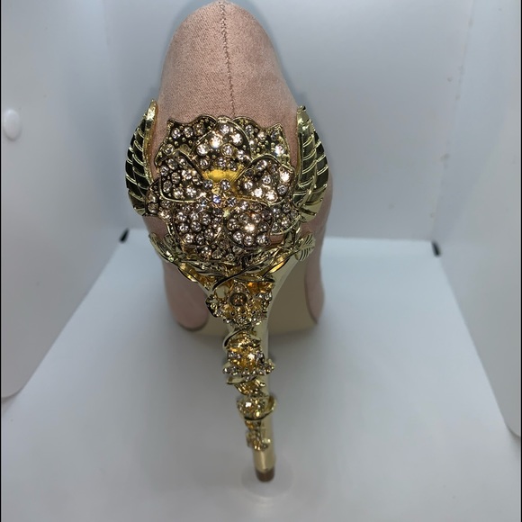 NWOT Elegant JUSTFAB Blush Pink Suede PUMPS Embellished with GOLD - Picture 5 of 7
